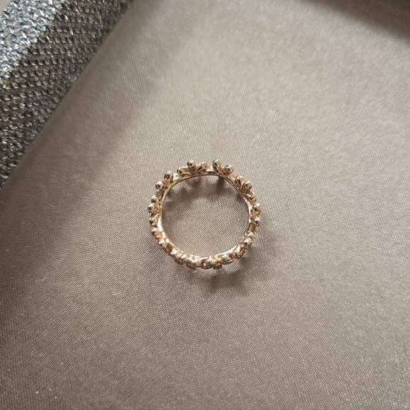 Pandora Rose Gold Dazzling Daisy CZ Ring - Picture 4 of 12